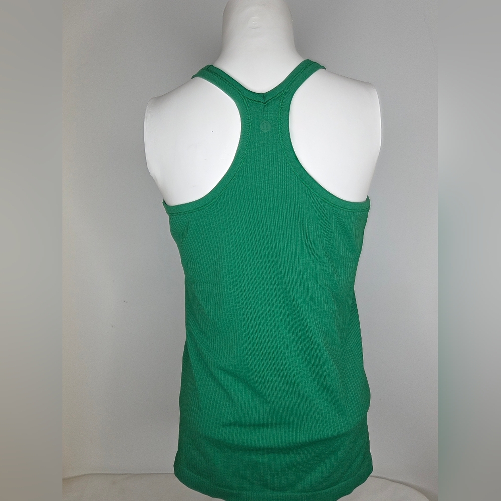 Lululemon Size 12 Atlhetica Green Ribbed Women's Tank Top